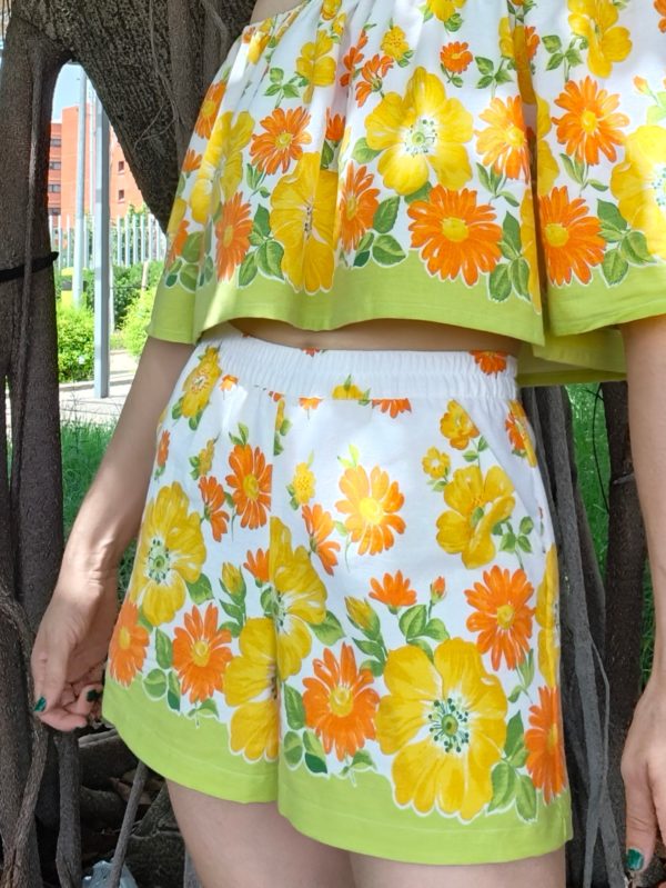 Top flores naranja y amarillo (M/L) - Image 4