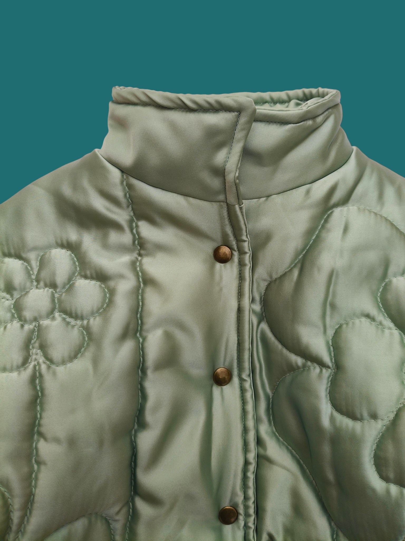 Chaqueta acolchada upcycling flores bordadas S/M - Imagen 7