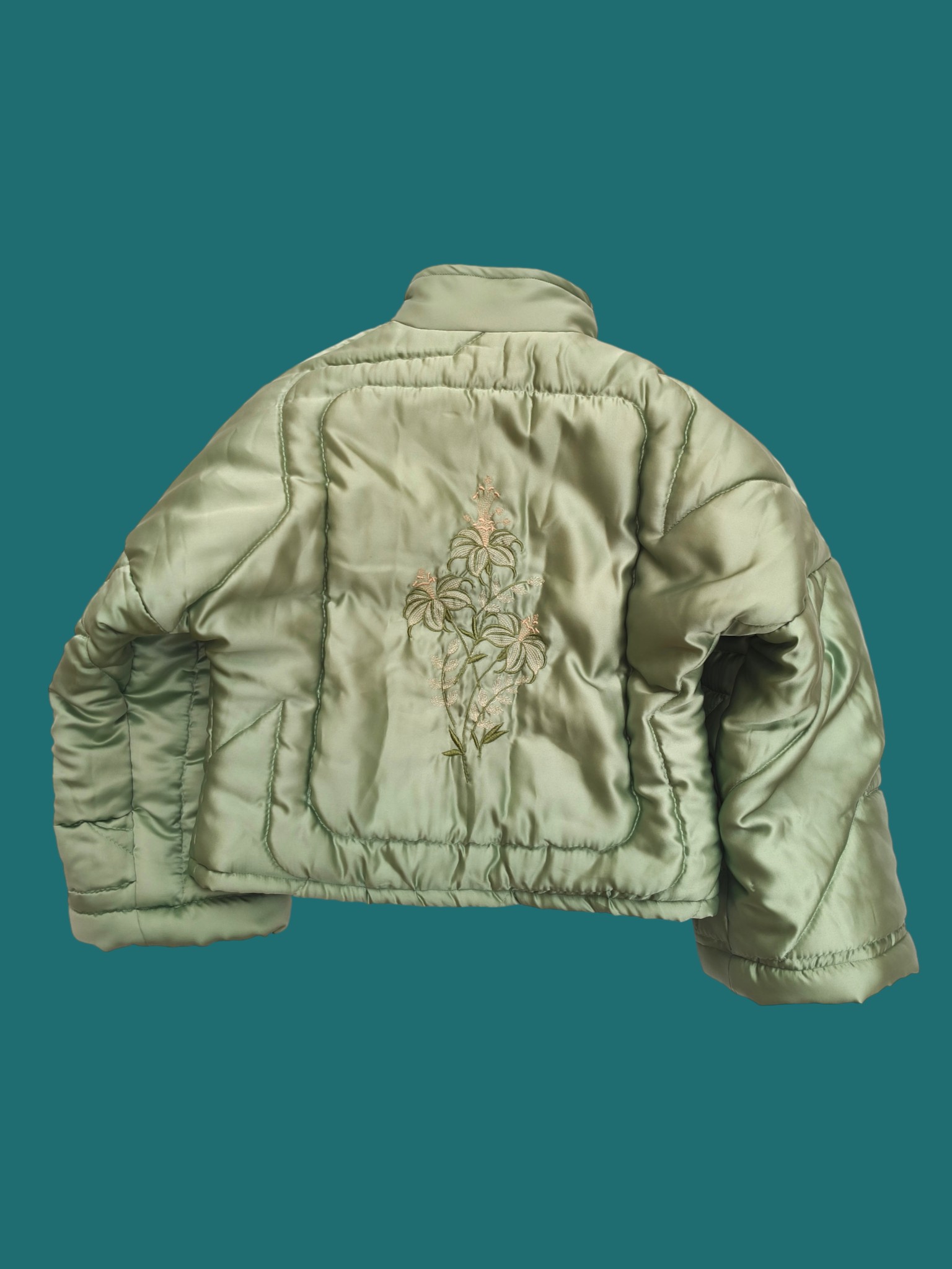 Chaqueta acolchada upcycling flores bordadas S/M - Imagen 5