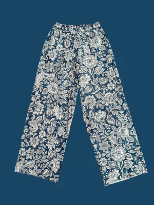Pantalón flores blancas (largo a medida)